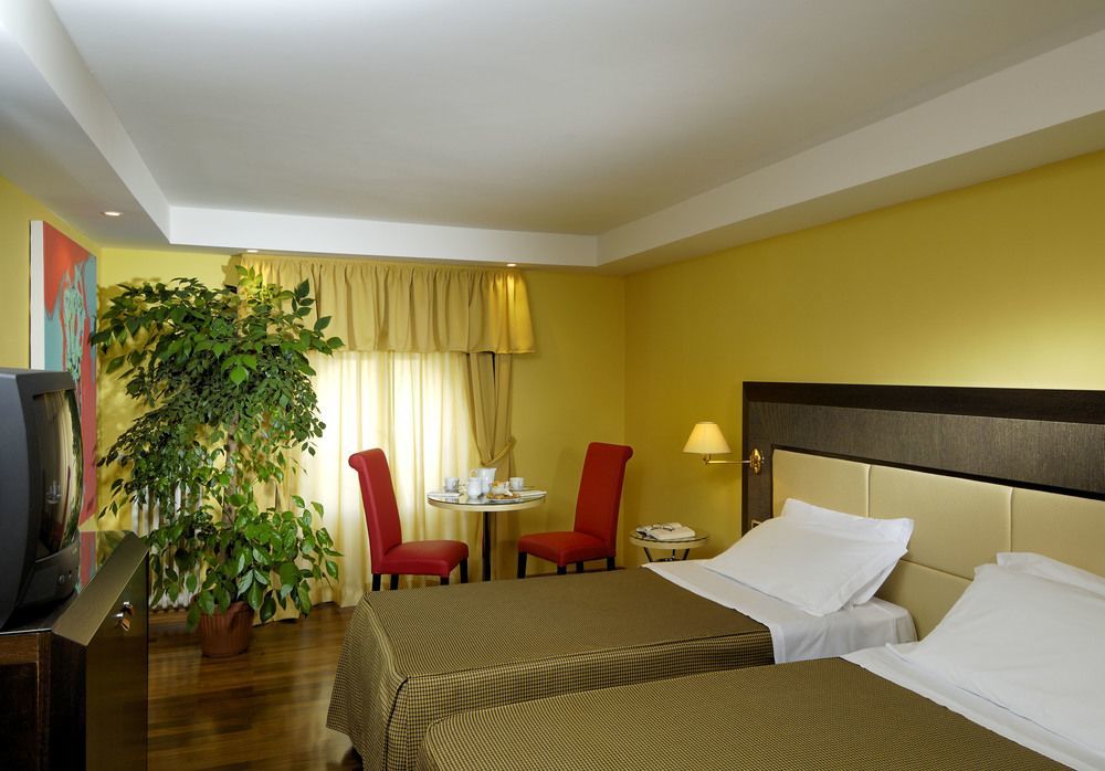 Hotel Vittoria Faenza Exterior photo