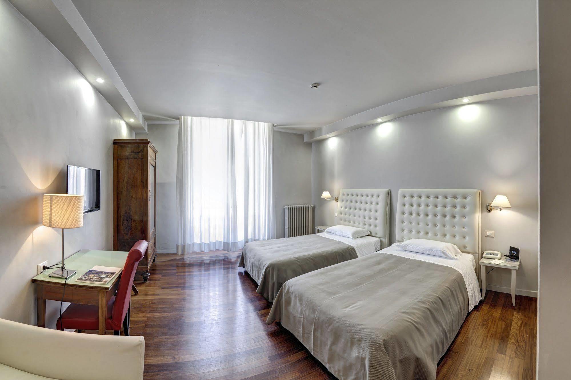 Hotel Vittoria Faenza Exterior photo